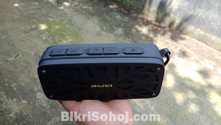 Awei Y330 Bluetooth Speaker